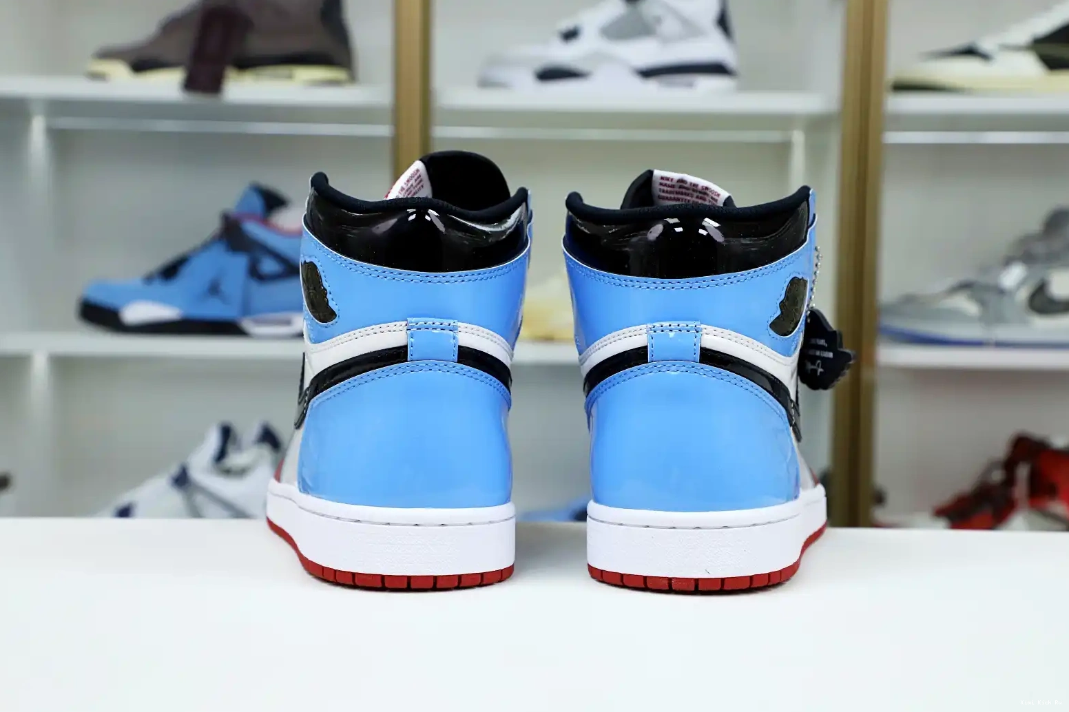 Kimikick JORDAN HIGH 'FEARLESS' RETRO 1 AIR OG 0808
